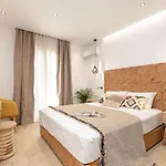 Galazia 3* Naxos City